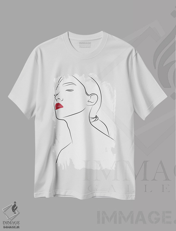 تیشرت طرح دار بانویی با لب های قرمز، تزئینی اثر بلک پرینتس | immage.ir