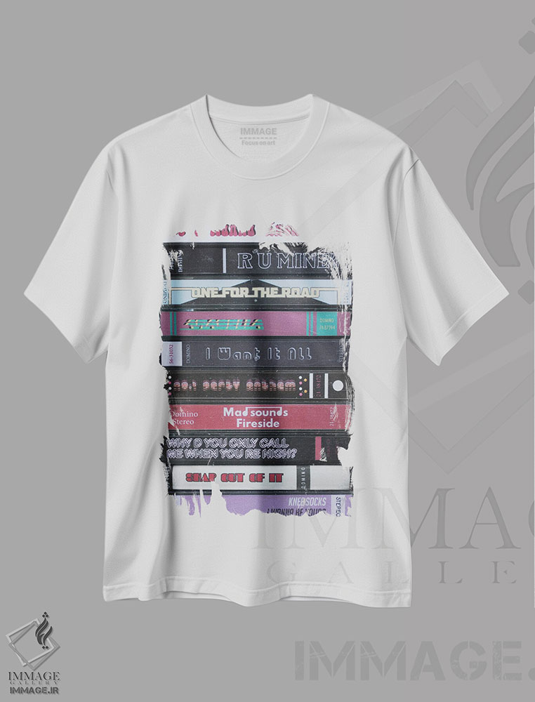 تیشرت طرح دار آرکتیک مانکیز، تزئینی اثر جردن بولتون | immage.ir