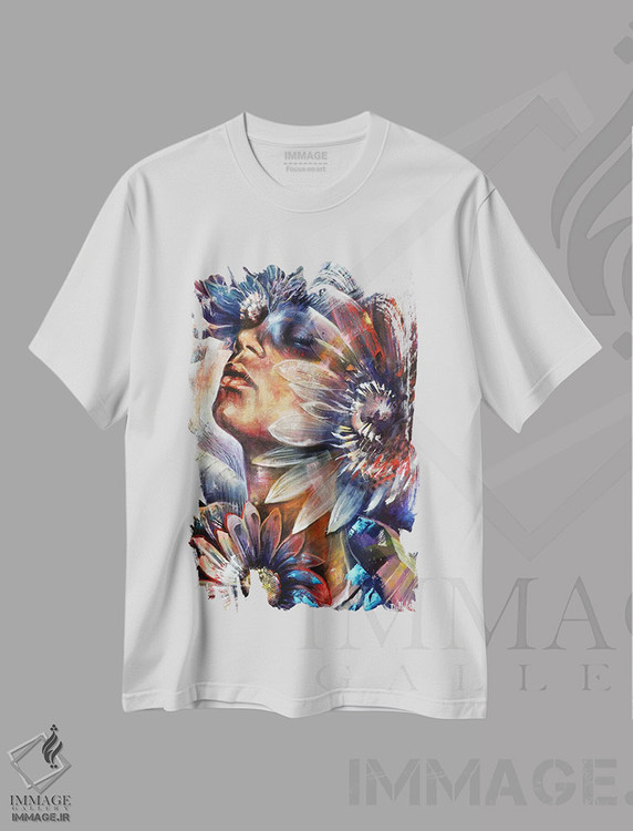 تیشرت طرح دار زن با گل ها، هنر فاخر معاصر اثر بلول آرت | immage.ir
