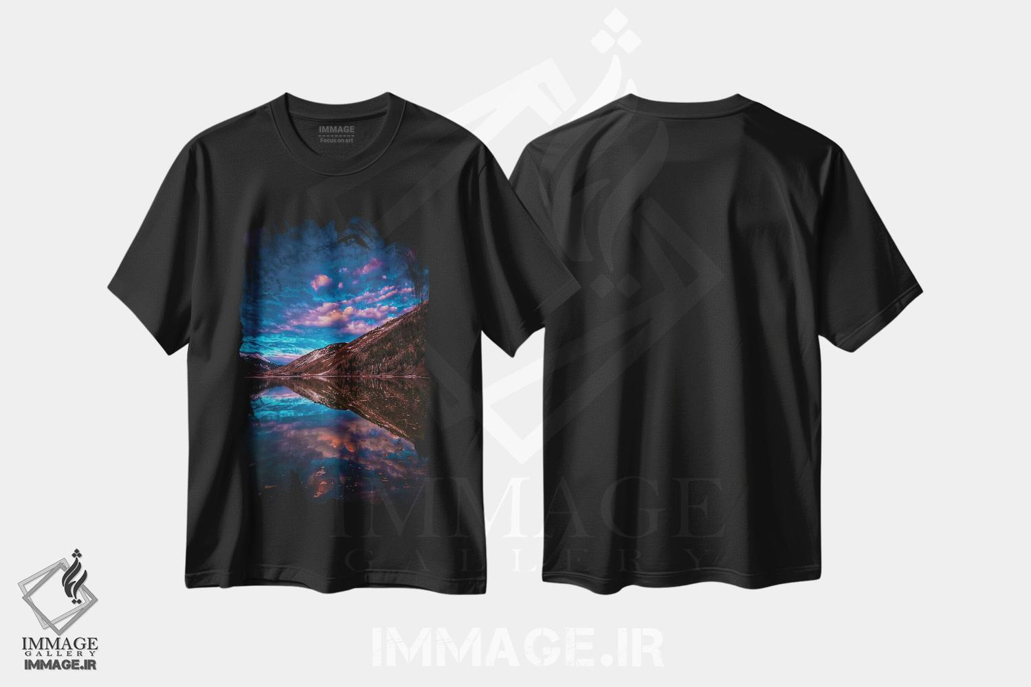 تیشرت طرح دار بازتاب کوهستان، مدیوم اثر بن مولدر | immage.ir