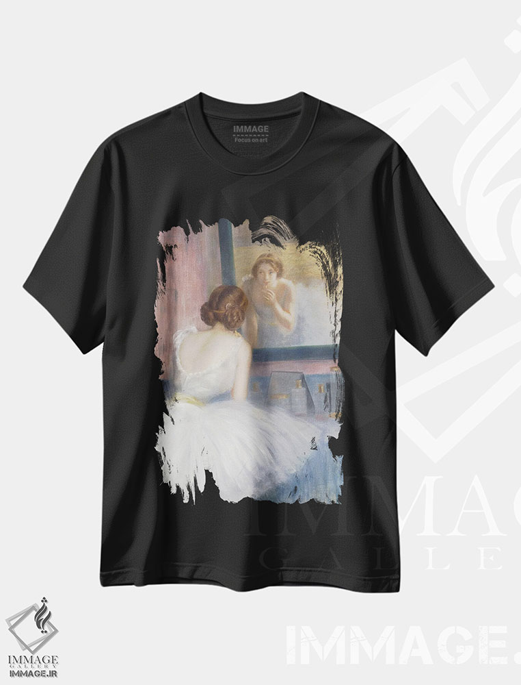 تیشرت طرح دار اتاق رخت کن، هنر فاخر کلاسیک اثر پیر کاریه-بلوُز | immage.ir