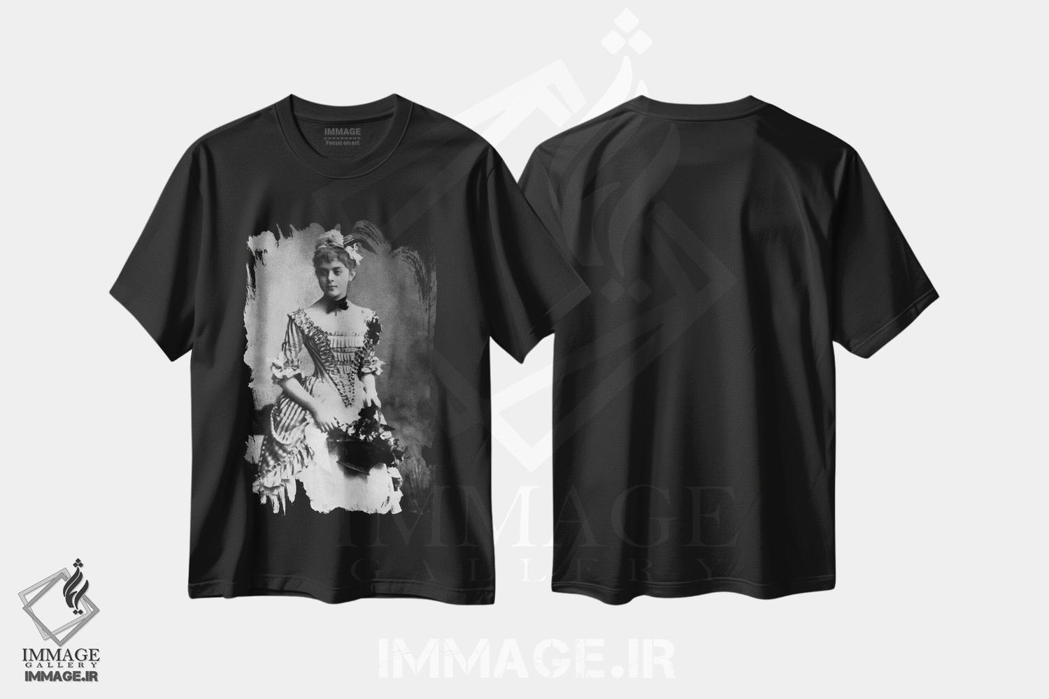 تیشرت طرح دار بارونس مری ویتسرا، حدود دههٔ ۱۸۸۰، عکاسی سیاه و سفید اثر عکاس اتریشی | فروشگاه ایماژ