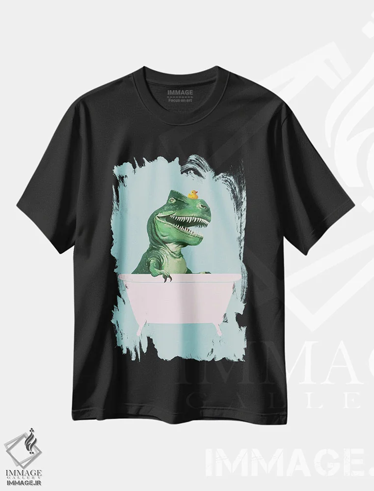 تیشرت مشکی طرح دار تی رکس بازیگوش در وان حمام به رنگ سبز، هنر دیجیتال اثر بگ نوز ورک | فروشگاه ایماژ