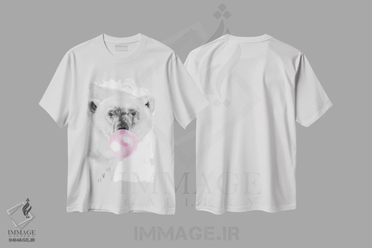 تیشرت سفید طرح دار خرس قطبی با آدامس بادکنکی، هنر دیجیتال اثر بگ نوز ورک | immage.ir