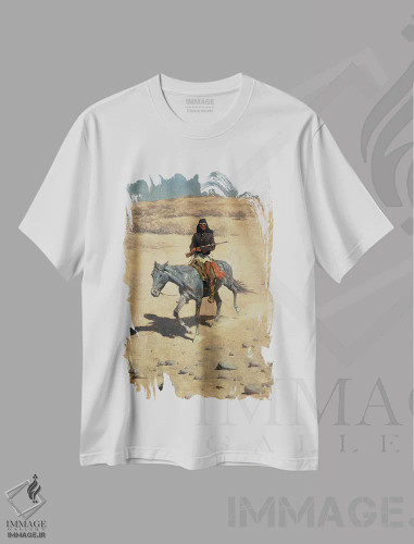 تیشرت سفید طرح دار پیش آهنگ آپاچی، هنر فاخر کلاسیک اثر فردریک رمینگتون | فروشگاه ایماژ