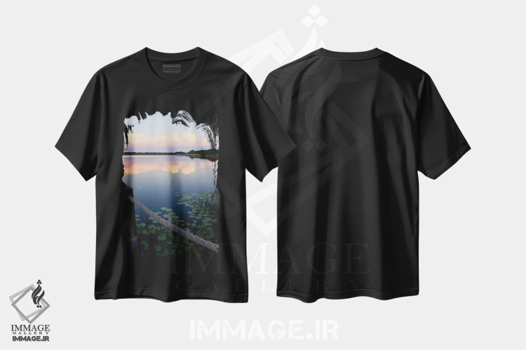 تیشرت مشکی طرح دار غروب کنار دریاچه II، دکور کلبه و لژ اثر بروس ناوراکه | فروشگاه ایماژ