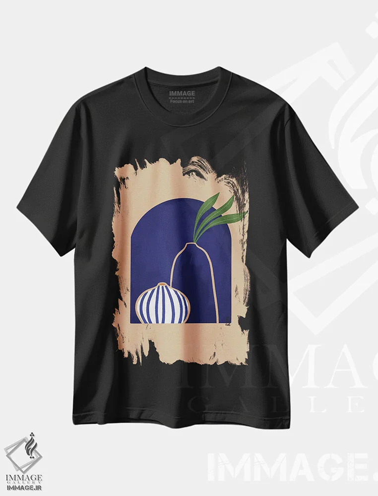 تیشرت مشکی طرح دار سرامیک های آبی، تزئینی اثر بریا نیکول | immage.ir