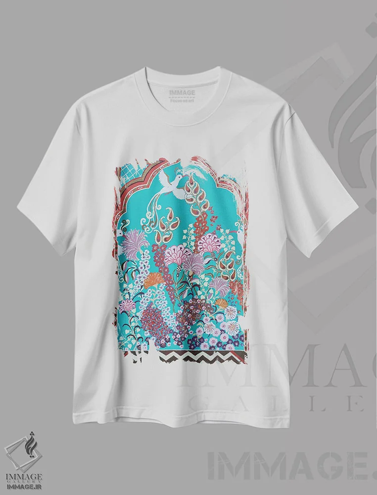 تیشرت سفید طرح دار باغ بهشتی هندی در تابستان، دکور آسیایی اثر بریت بردال نیلسن | فروشگاه ایماژ