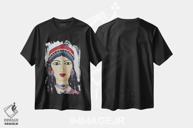 تیشرت مشکی طرح دار دختر جوان از ازبکستان، دکور آسیایی اثر بریت بردال نیلسن | فروشگاه ایماژ