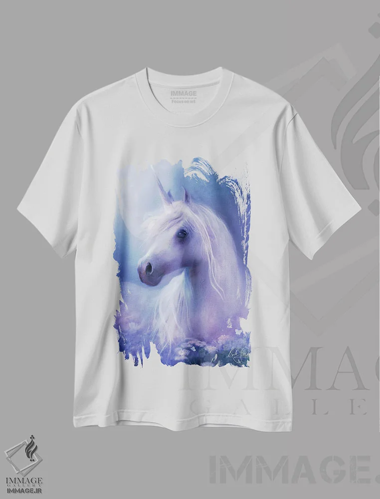 تیشرت سفید طرح دار ماه اسب تک شاخ، هنر دیجیتال اثر بنت شلیک | فروشگاه ایماژ