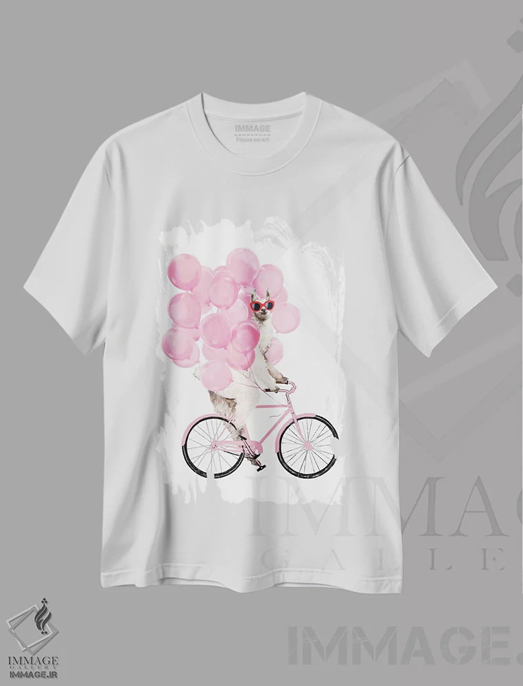 تیشرت سفید طرح دار لاما با بادکنک های صورتی، هنر دیجیتال اثر بگ نوز ورک | فروشگاه ایماژ
