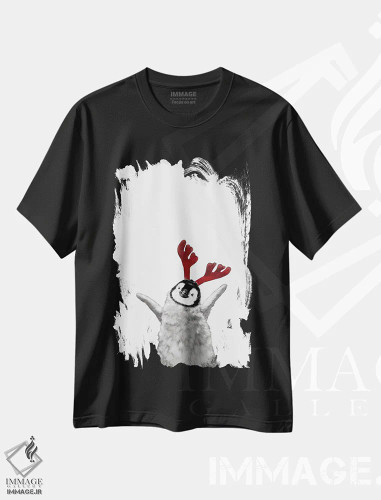 تیشرت مشکی طرح دار بچه پنگوئن کریسمسی با شاخ گوزن، حیوانات کریسمسی اثر بگ نوز ورک | فروشگاه ایماژ