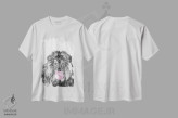 تیشرت سفید طرح دار شیر با آدامس بادکنکی، هنر دیجیتال اثر بگ نوز ورک | immage.ir