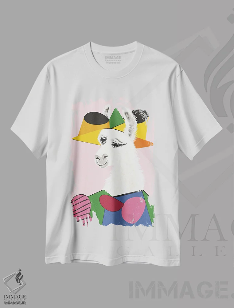 تیشرت سفید طرح دار پرترهٔ لاما، هنر دیجیتال اثر بگ نوز ورک | immage.ir