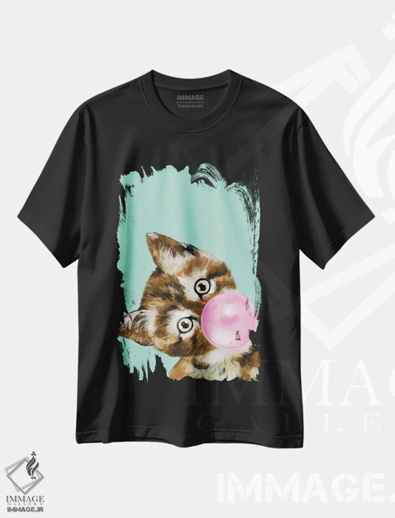 تیشرت مشکی طرح دار بچه گربه در حال فوت کردن آدامس بادکنکی در رنگ سبز، تزئینی اثر بگ نوز ورک | immage.ir