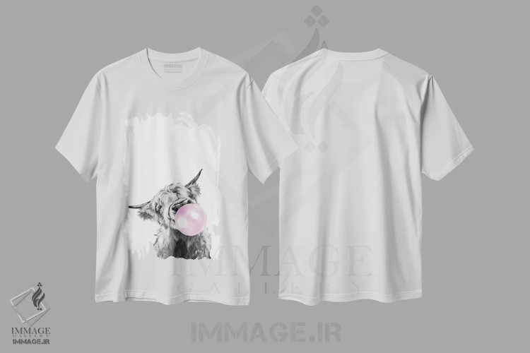 تیشرت سفید طرح دار گاو کوهستانی در حال فوت کردن آدامس بادکنکی، تزئینی اثر بگ نوز ورک | immage.ir