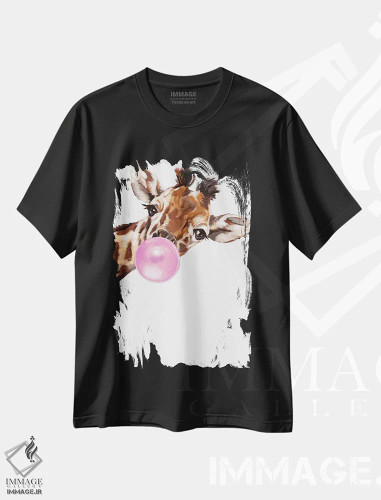 تیشرت مشکی طرح دار زرافه شیطان که آدامس بادکنکی فوت می کند، تزئینی اثر بگ نوز ورک | فروشگاه ایماژ