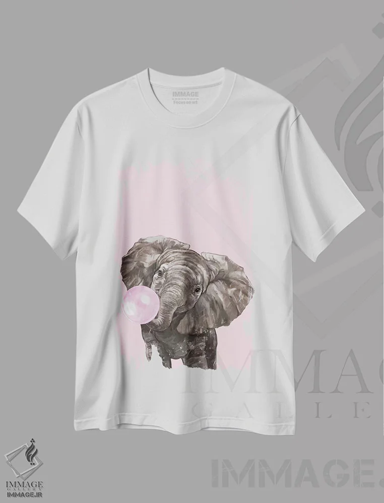 تیشرت سفید طرح دار فیل با آدامس بادکنکی در رنگ صورتی، هنر دیجیتال اثر بگ نوز ورک | فروشگاه ایماژ