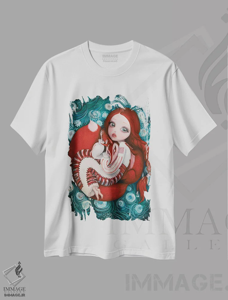 تیشرت سفید طرح دار در آغوش کشیدن راهنمای روحی ام، هنر فاخر معاصر اثر آدریان بوردَا | immage.ir