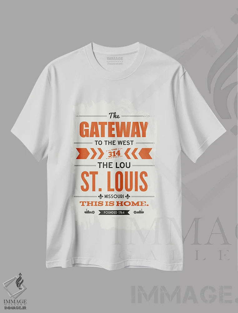 تیشرت سفید طرح دار سنت لوئیس: این جا خانه است، هنر دیجیتال اثر پرینت های بنتون پارک | فروشگاه ایماژ