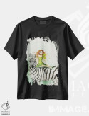 تیشرت مشکی طرح دار گورخر زیا، دست نقاشی و طراحی دستی اثر بلا پیلار | فروشگاه ایماژ