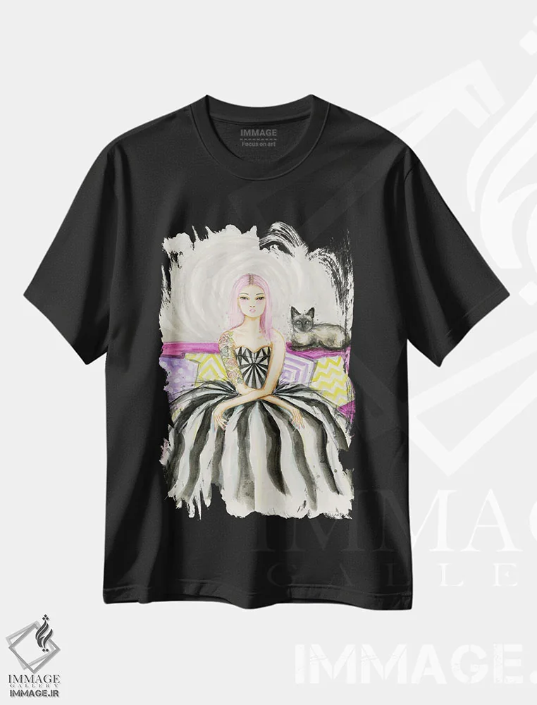 تیشرت مشکی طرح دار رنگ بندی سیامی اثر بلا پیلار | فروشگاه ایماژ