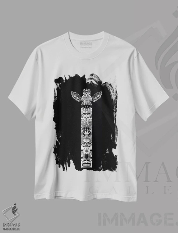 تیشرت سفید طرح دار توتم، دکور کلبه و لژ اثر باروف | فروشگاه ایماژ