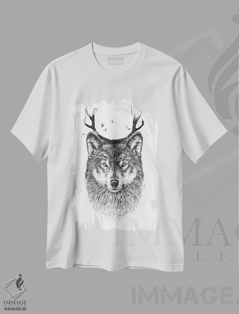 تیشرت سفید طرح دار من گوزن تو هستم، دکوراسیون جایگزین اثر بالازس شولتی | immage.ir