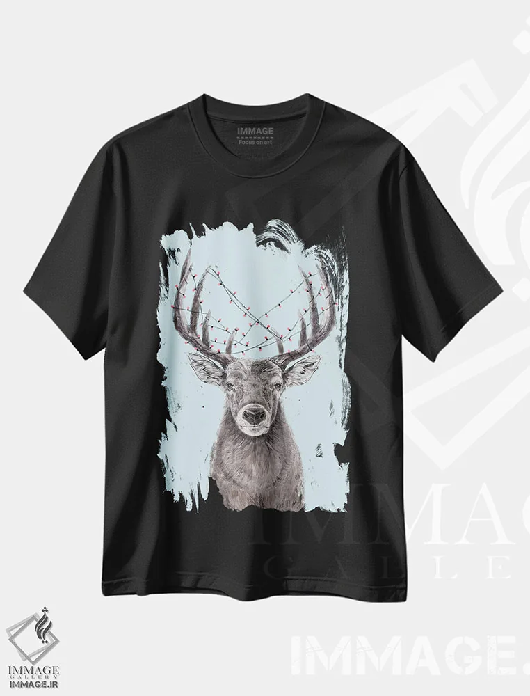 تیشرت مشکی طرح دار گوزن کریسمس ۲، دست نقاشی و طراحی دستی اثر بالازس شولتی | فروشگاه ایماژ