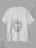 تیشرت سفید طرح دار شیر باحال، هنر دیجیتال اثر بالازس شولتی | فروشگاه ایماژ