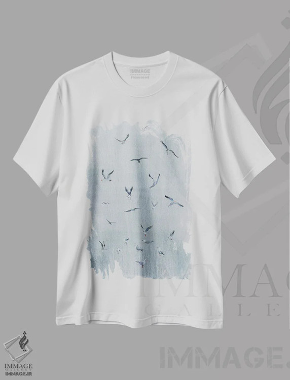تیشرت سفید طرح دار مرغان دریایی روی خاکستری، دکور ساحلی اثر بوگدان شیپتنکو | فروشگاه ایماژ