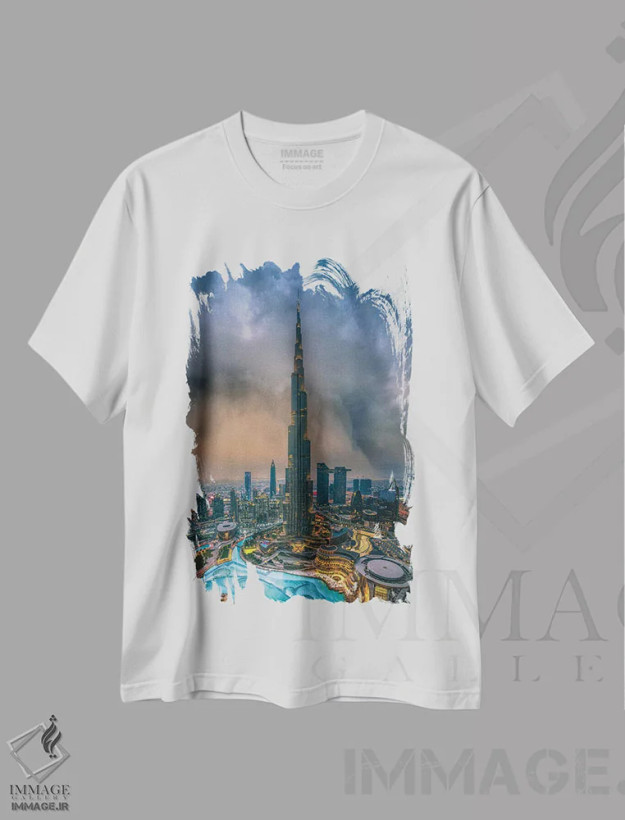 تیشرت سفید طرح دار طوفان شنی دبی، عکاسی هوایی اثر برنت شاونور | فروشگاه ایماژ