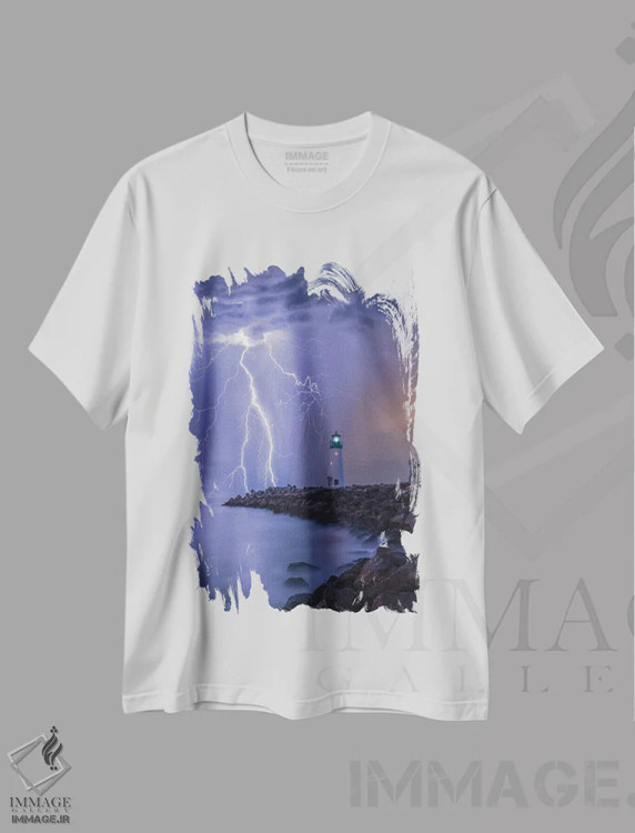 تیشرت سفید طرح دار بوسهٔ صاعقه، مدیوم اثر برنت شاونور | immage.ir