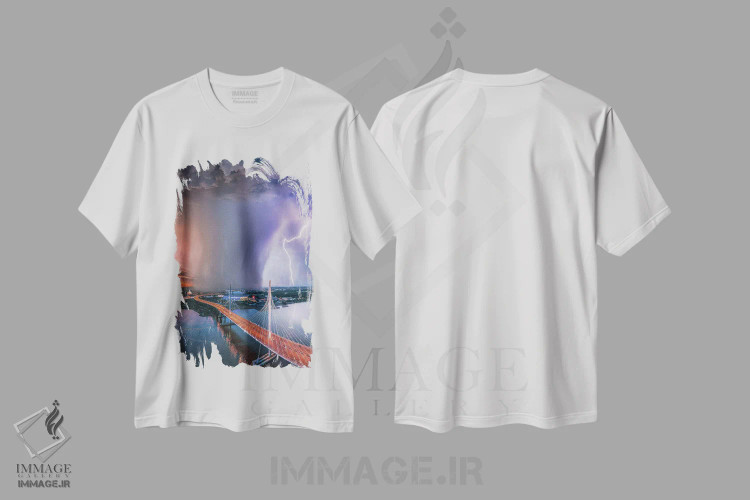 تیشرت سفید طرح دار صاعقه در سن پترزبورگ، عکاسی هوایی اثر برنت شاونور | immage.ir
