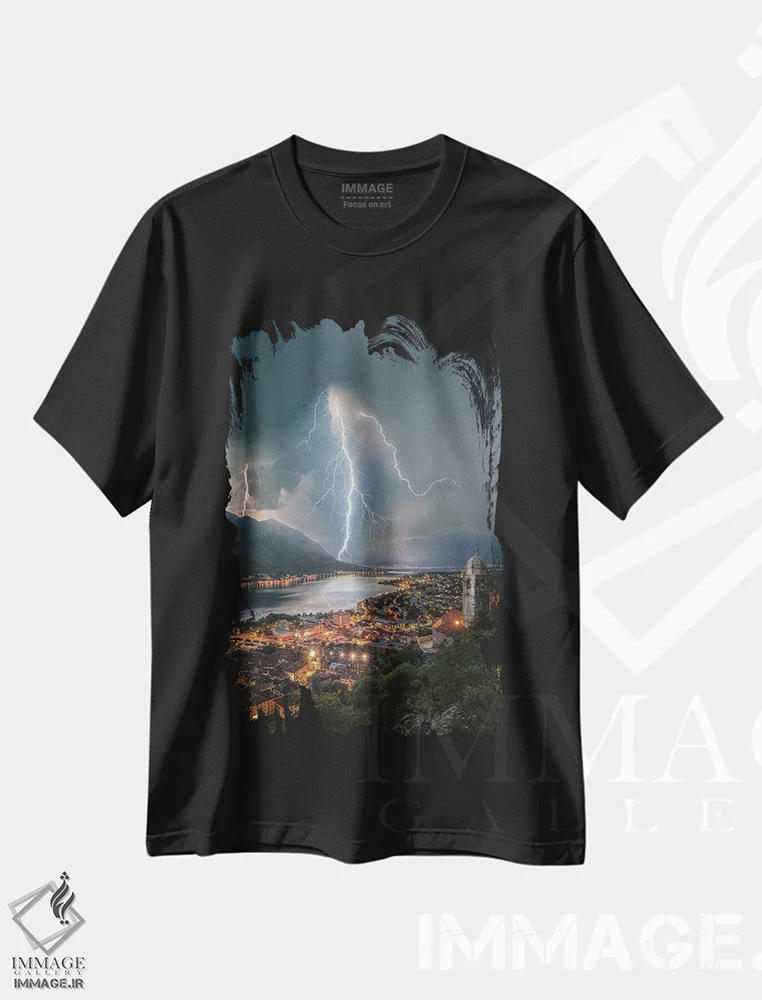 تیشرت مشکی طرح دار خلیج دروغ ها، عکاسی هوایی اثر برنت شاونور | فروشگاه ایماژ