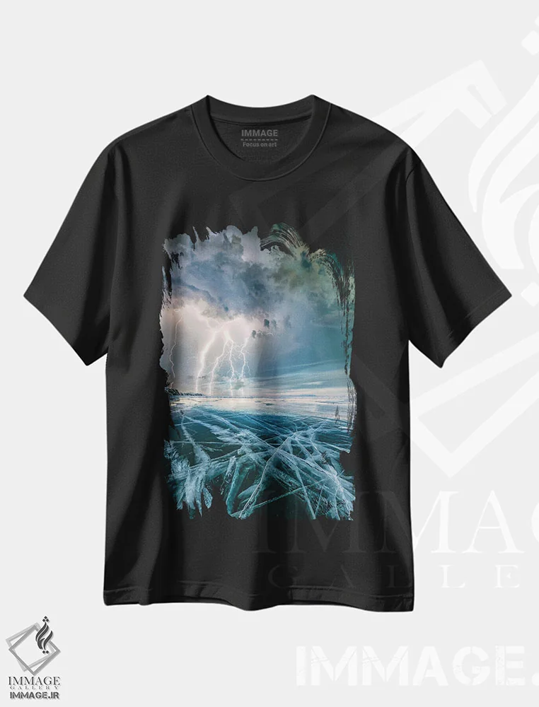 تیشرت مشکی طرح دار صاعقه یخی، عکاسی هوایی اثر برنت شاونور | immage.ir