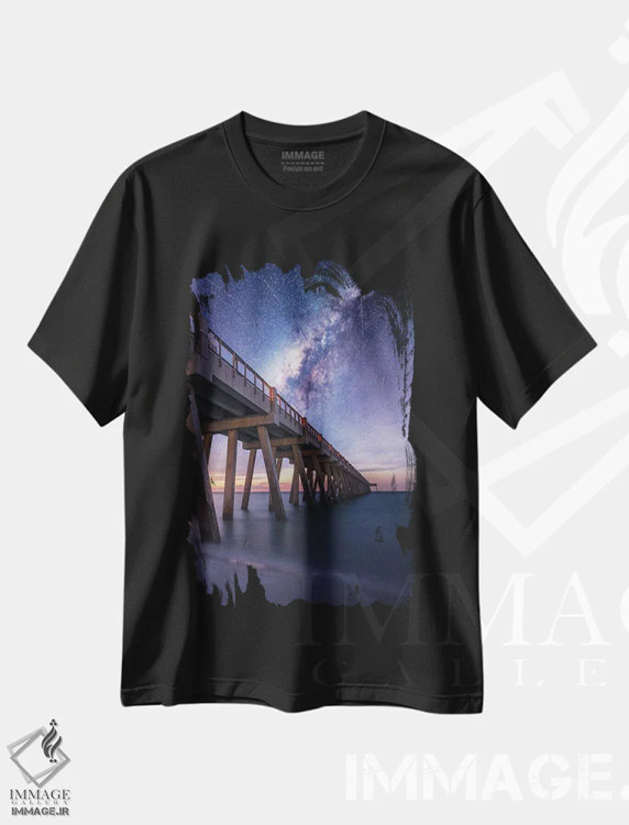 تیشرت مشکی طرح دار رویاهای ساحل پنساکولا، مدیوم اثر برنت شاونور | immage.ir