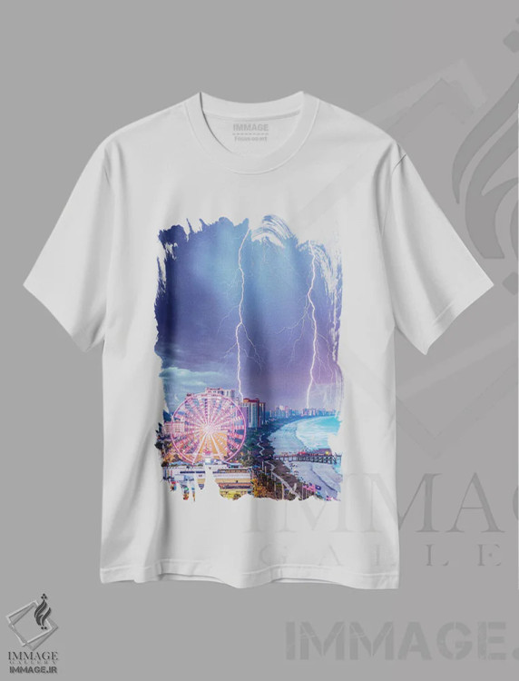 تیشرت سفید طرح دار نورهای ساحل میریتل، مدیوم اثر برنت شاونور | فروشگاه ایماژ