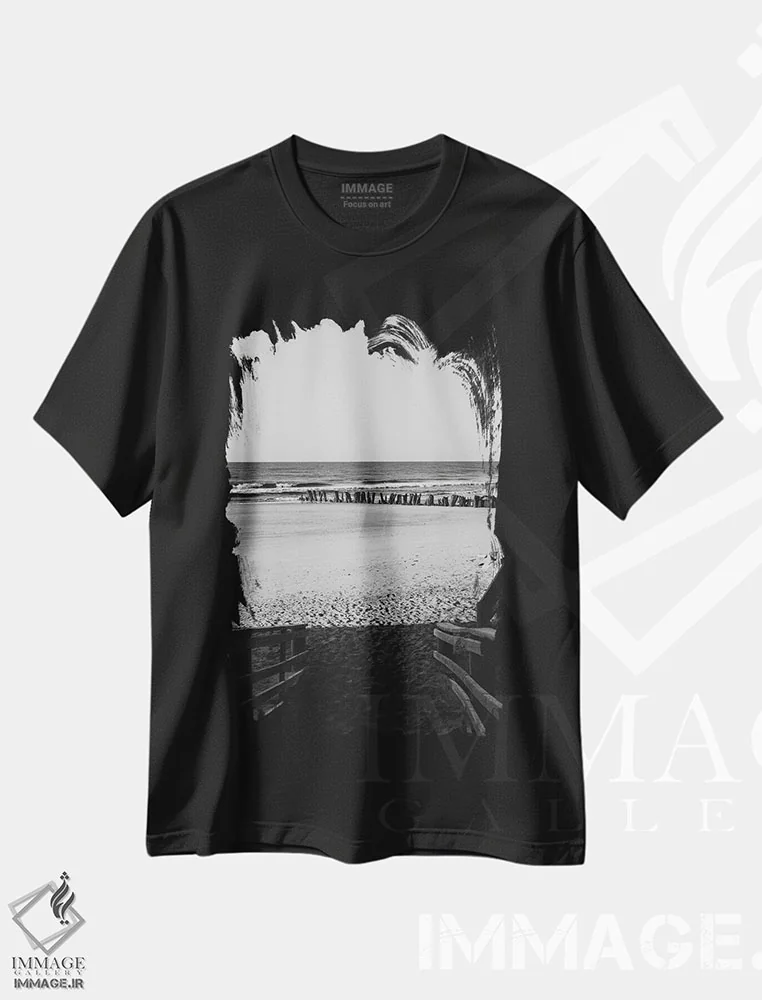 تیشرت مشکی طرح دار جزیره سالیوان II، عکاسی سیاه و سفید اثر بثانی یانگ | immage.ir