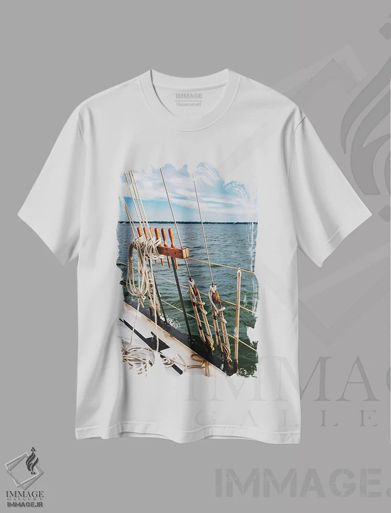 تیشرت سفید طرح دار قایق بادبانی چارلستون IV، تزئینی اثر بثانی یانگ | immage.ir