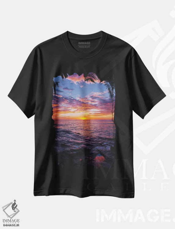 تیشرت مشکی طرح دار شب صخره های غروب V، مدیوم اثر بثانی یانگ | فروشگاه ایماژ