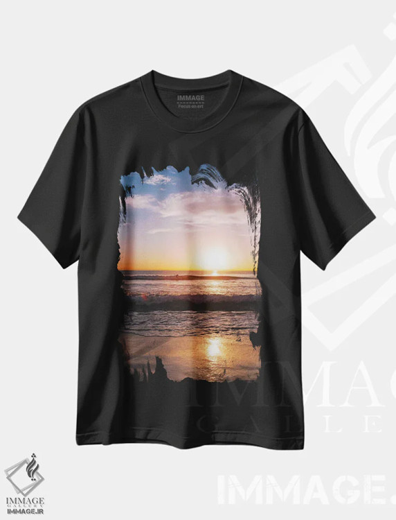 تیشرت مشکی طرح دار موج سواران غروب IV، مدیوم اثر بثانی یانگ | فروشگاه ایماژ