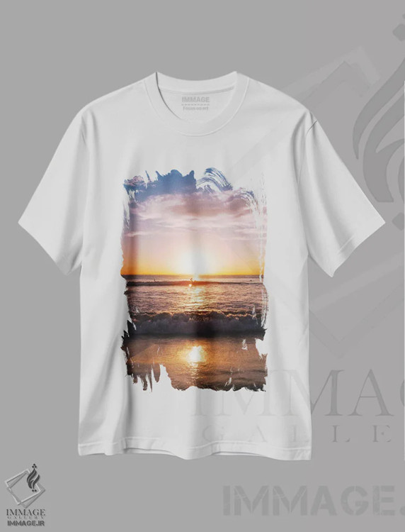 تیشرت سفید طرح دار موج سواران غروب، مدیوم اثر بثانی یانگ | فروشگاه ایماژ