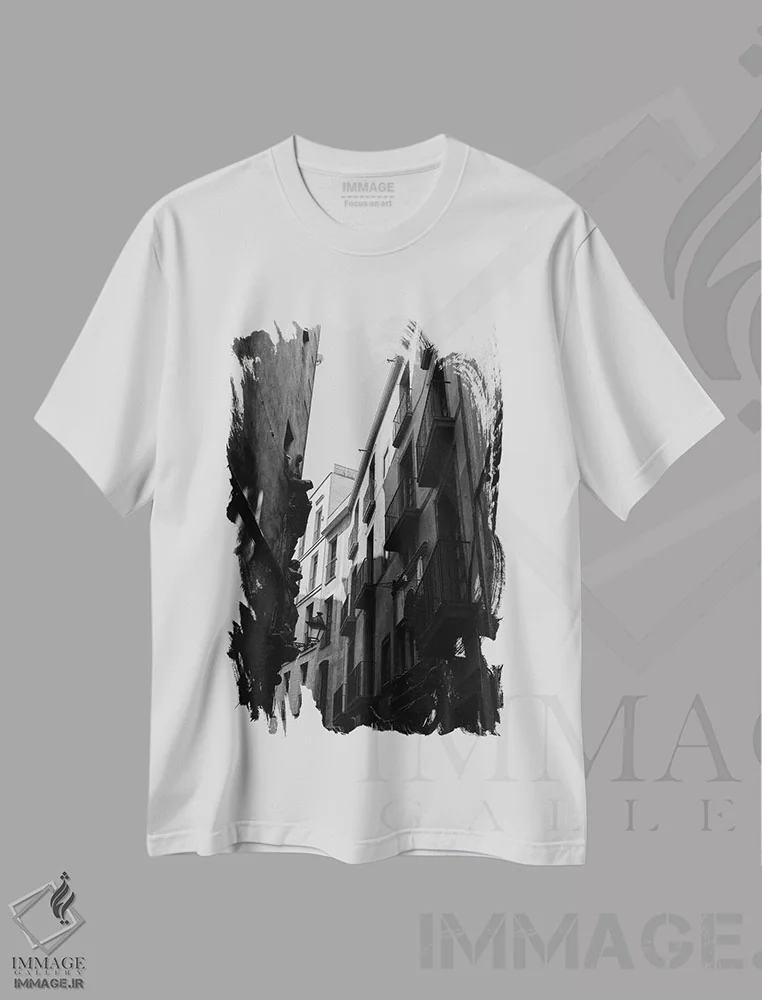 تیشرت سفید طرح دار معماری بارسلونا چهار، مدیوم اثر بثانی یانگ | فروشگاه ایماژ