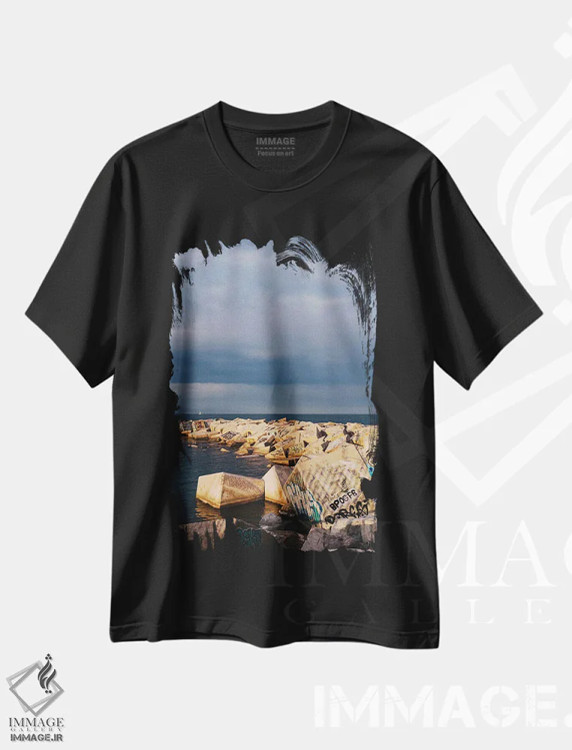 تیشرت مشکی طرح دار ساحل بارسلونا چهار، مدیوم اثر بثانی یانگ | فروشگاه ایماژ