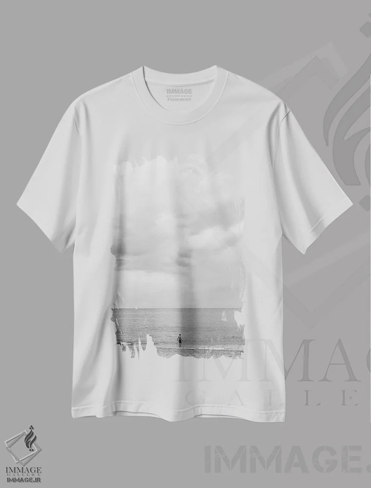 تیشرت سفید طرح دار ساحل بارسلونا، مدیوم اثر بثانی یانگ | فروشگاه ایماژ