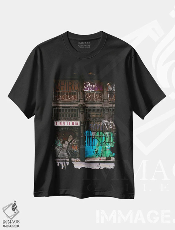 تیشرت مشکی طرح دار نقاشی دیواری بارسلونا دو، مدیوم اثر بثانی یانگ | فروشگاه ایماژ
