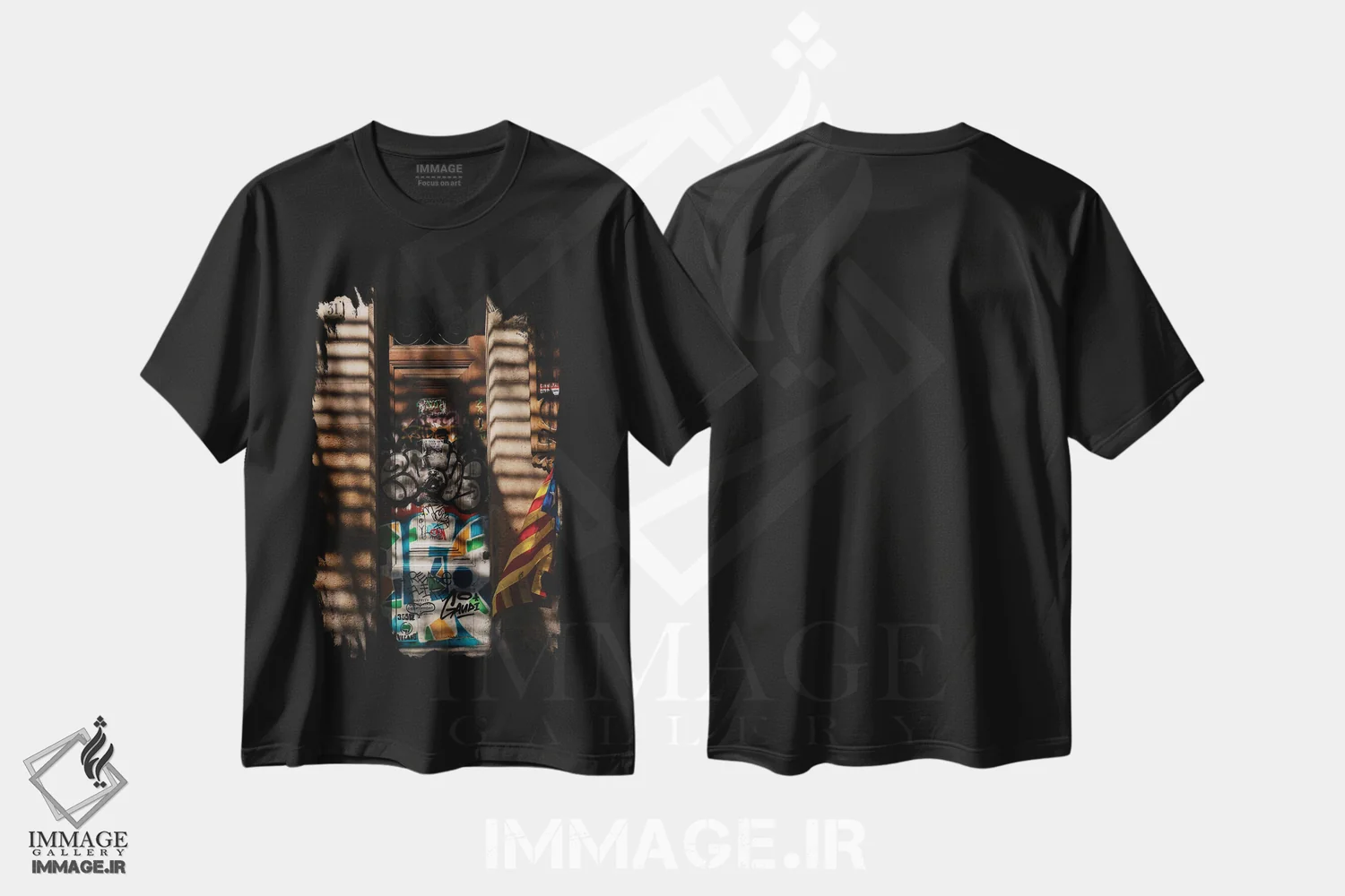 تیشرت مشکی طرح دار سایه های بارسلونا، مدیوم اثر بثانی یانگ | immage.ir
