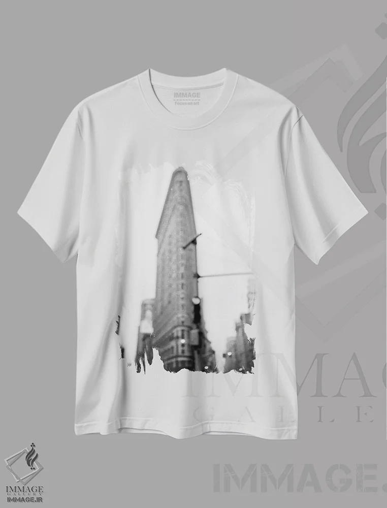 تیشرت سفید طرح دار نیویورک بارانی سه، عکاسی سیاه و سفید اثر بثانی یانگ | فروشگاه ایماژ