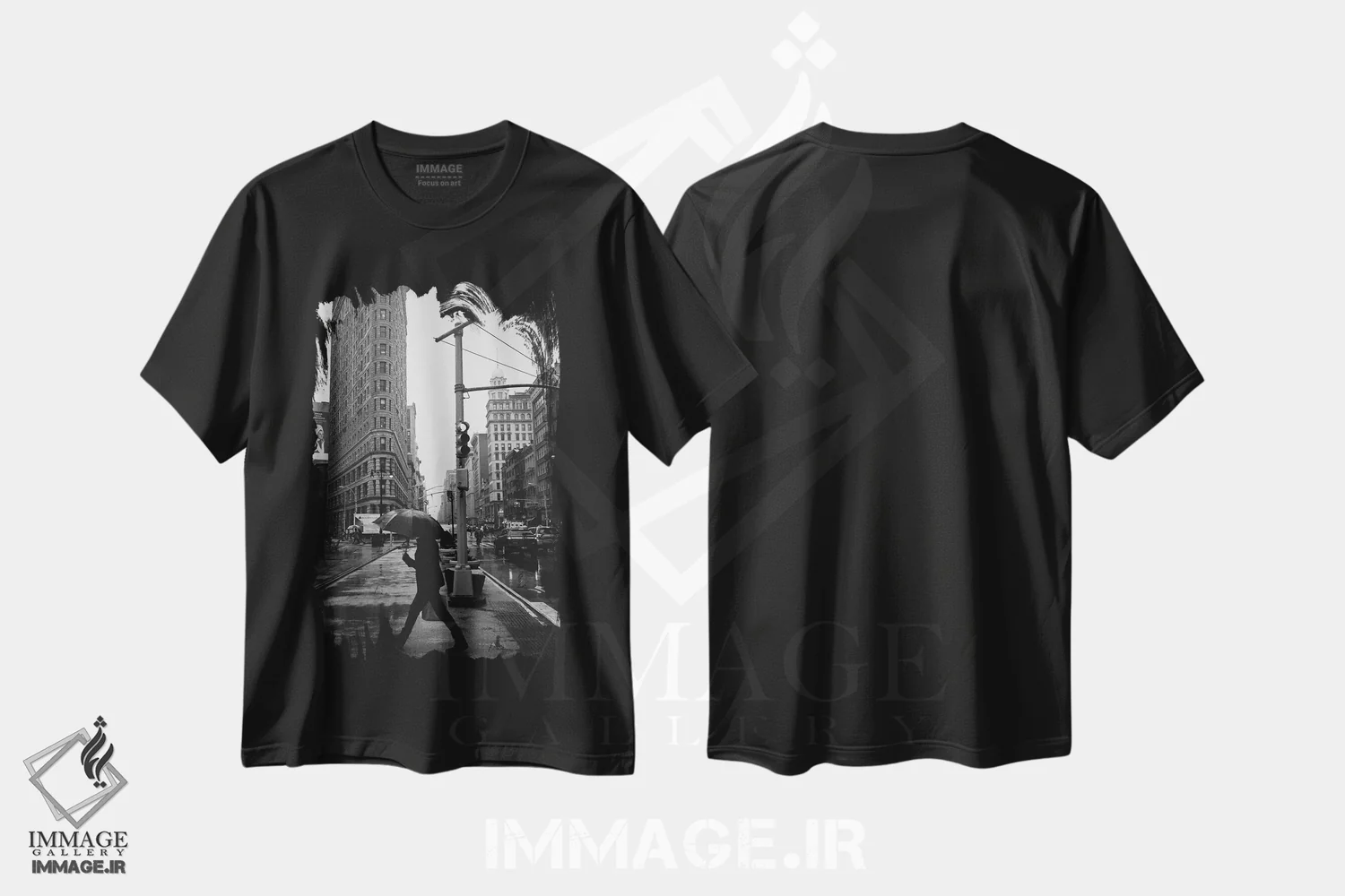 تیشرت مشکی طرح دار نیویورک بارانی ۵، عکاسی سیاه و سفید اثر بثانی یانگ | immage.ir